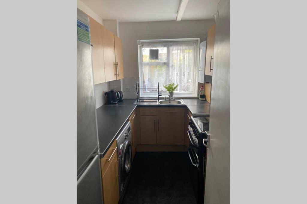 Cozy One Bedroom Flat Near Abbey Wood Station Екстериор снимка